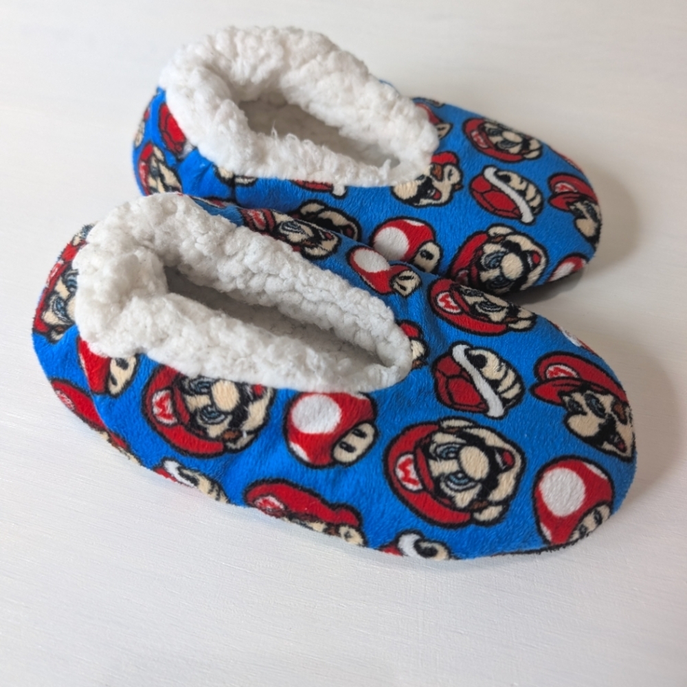 Super Mario Nintendo Kids Blue & Red Slippers w/ bottom grip